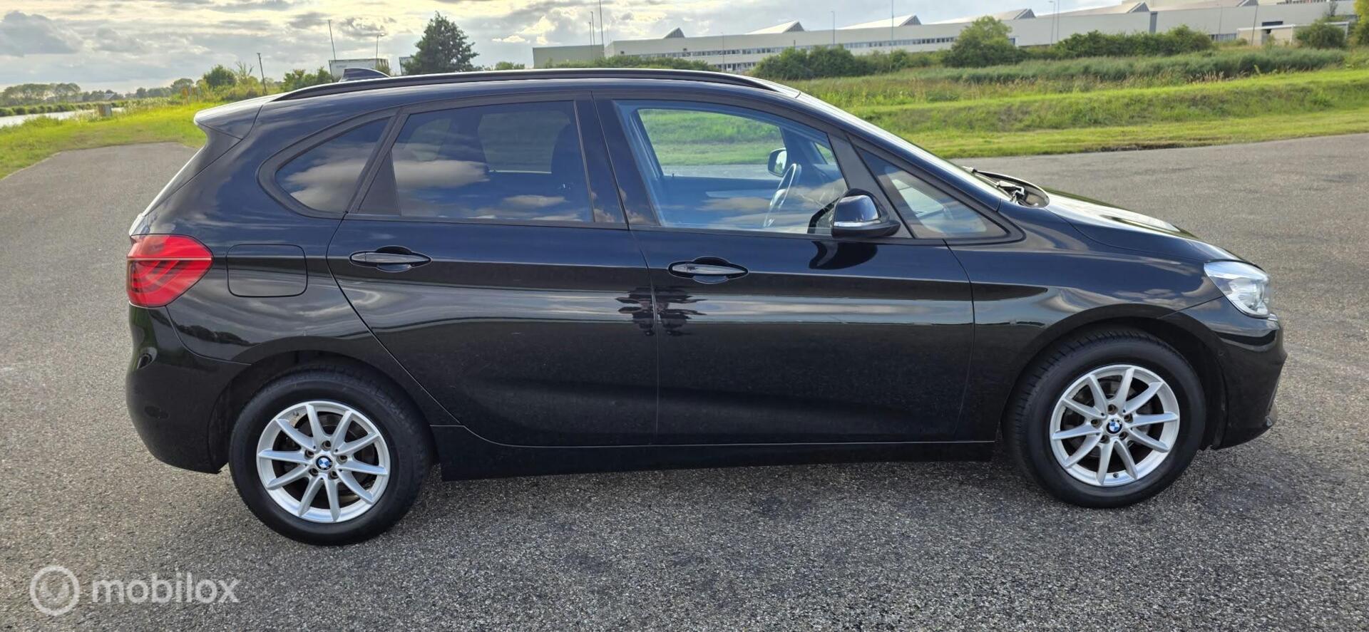 Foto van BMW 216i Active Tourer