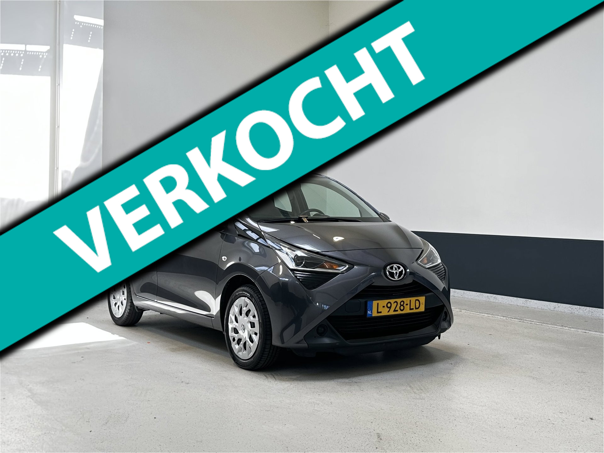 Toyota Toyota Aygo 1.0 VVT-i x-play | NL | 1 Eig | Apple Carplay/ Android auto| Navigatie | Camera| 2021 - voorkant