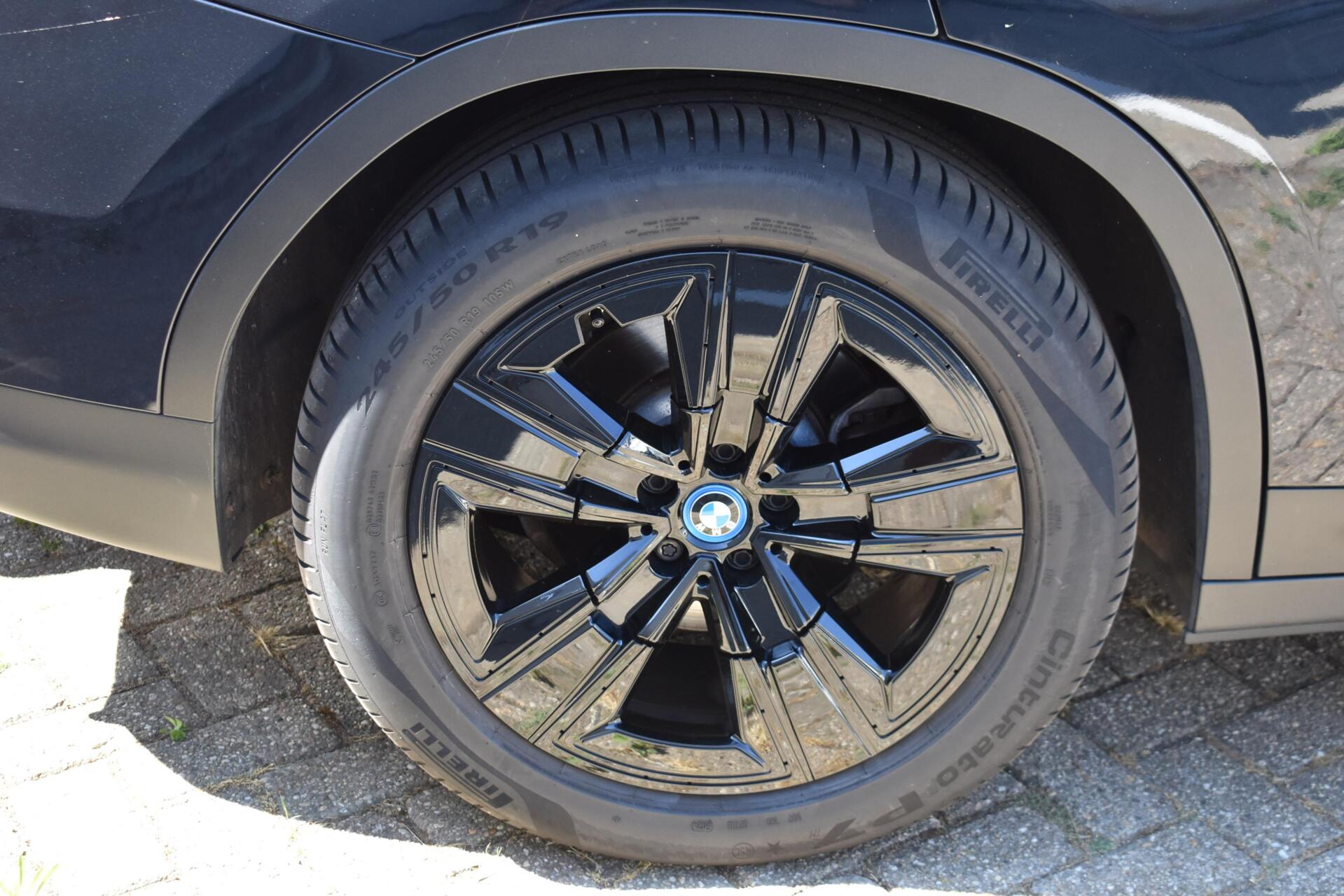 Foto van BMW Ix3