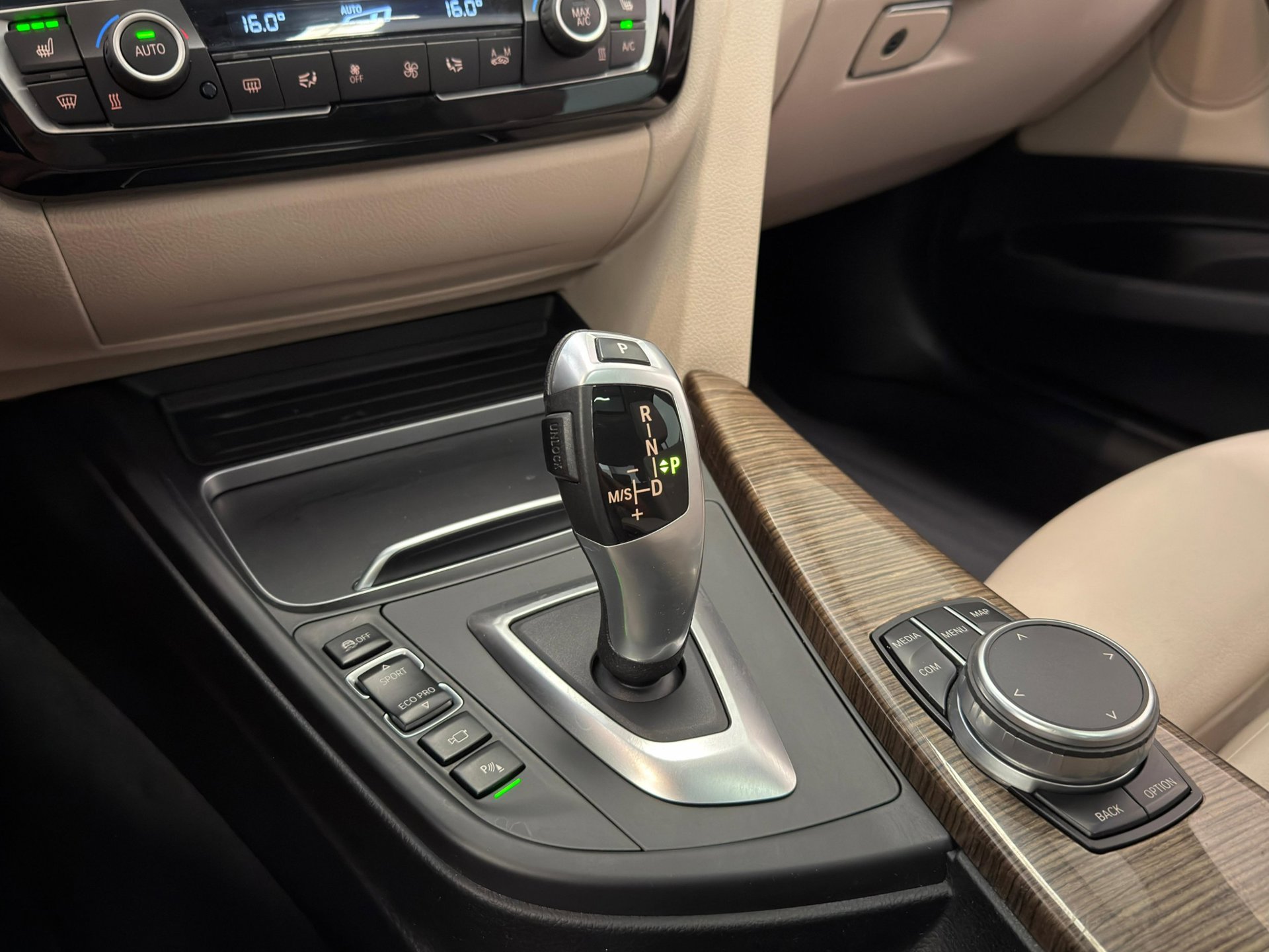 Foto van BMW 320i