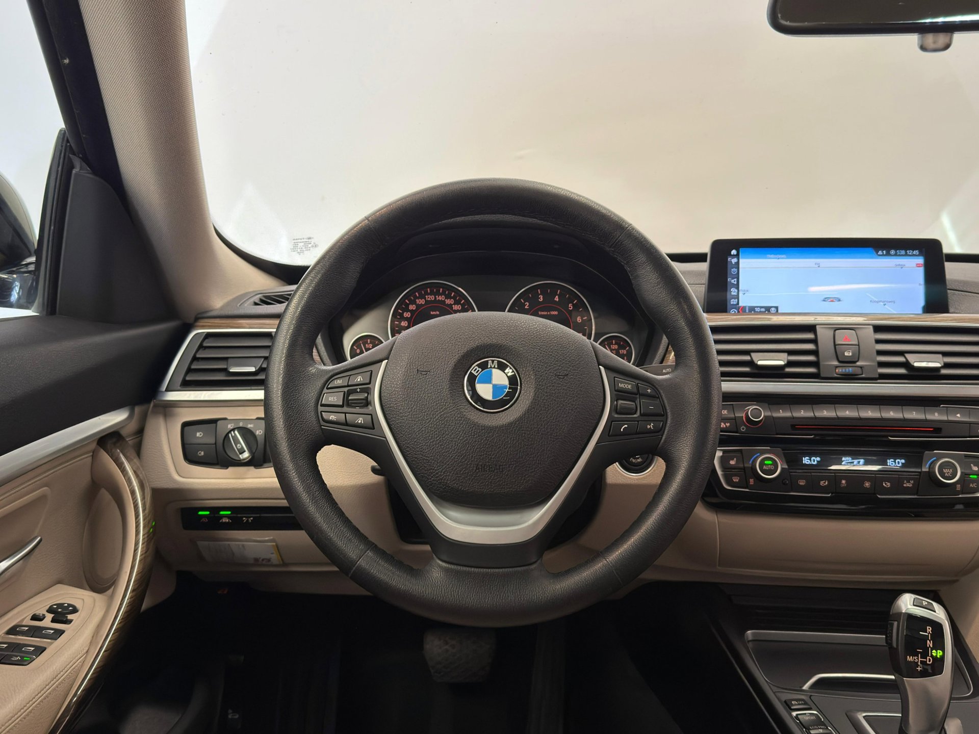 Foto van BMW 320i