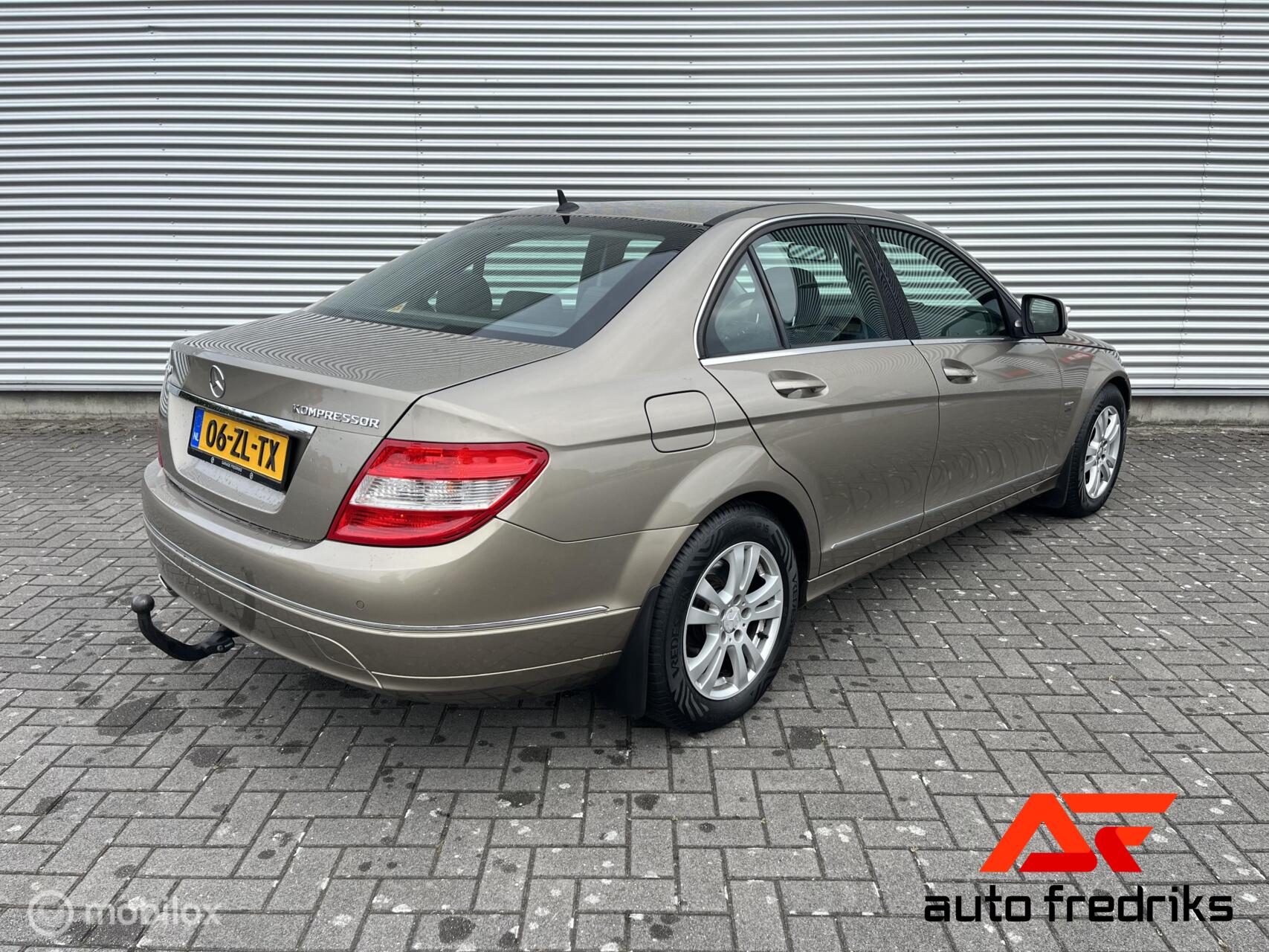 Foto van Mercedes-Benz C 200 Kompressor