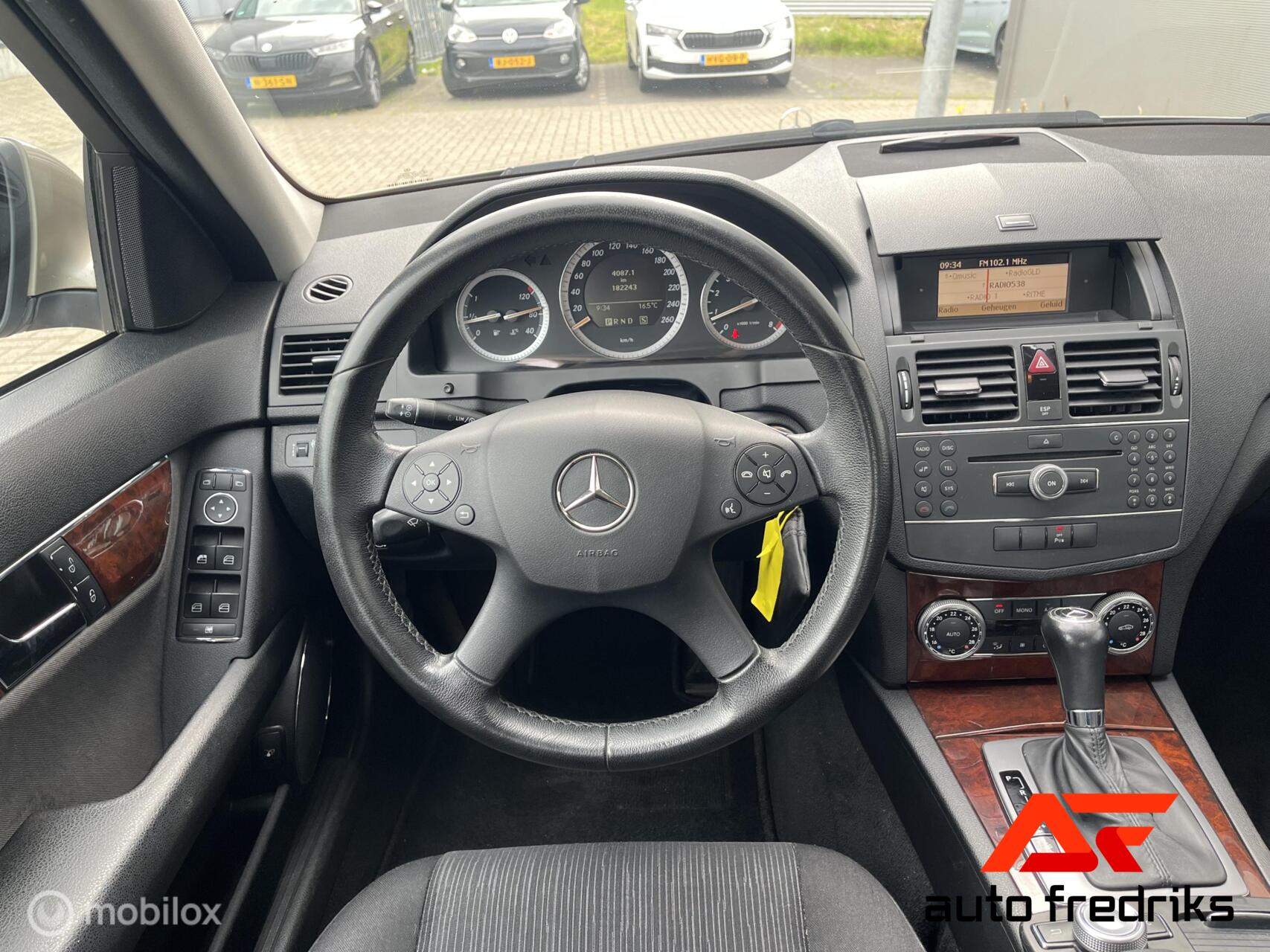 Foto van Mercedes-Benz C 200 Kompressor