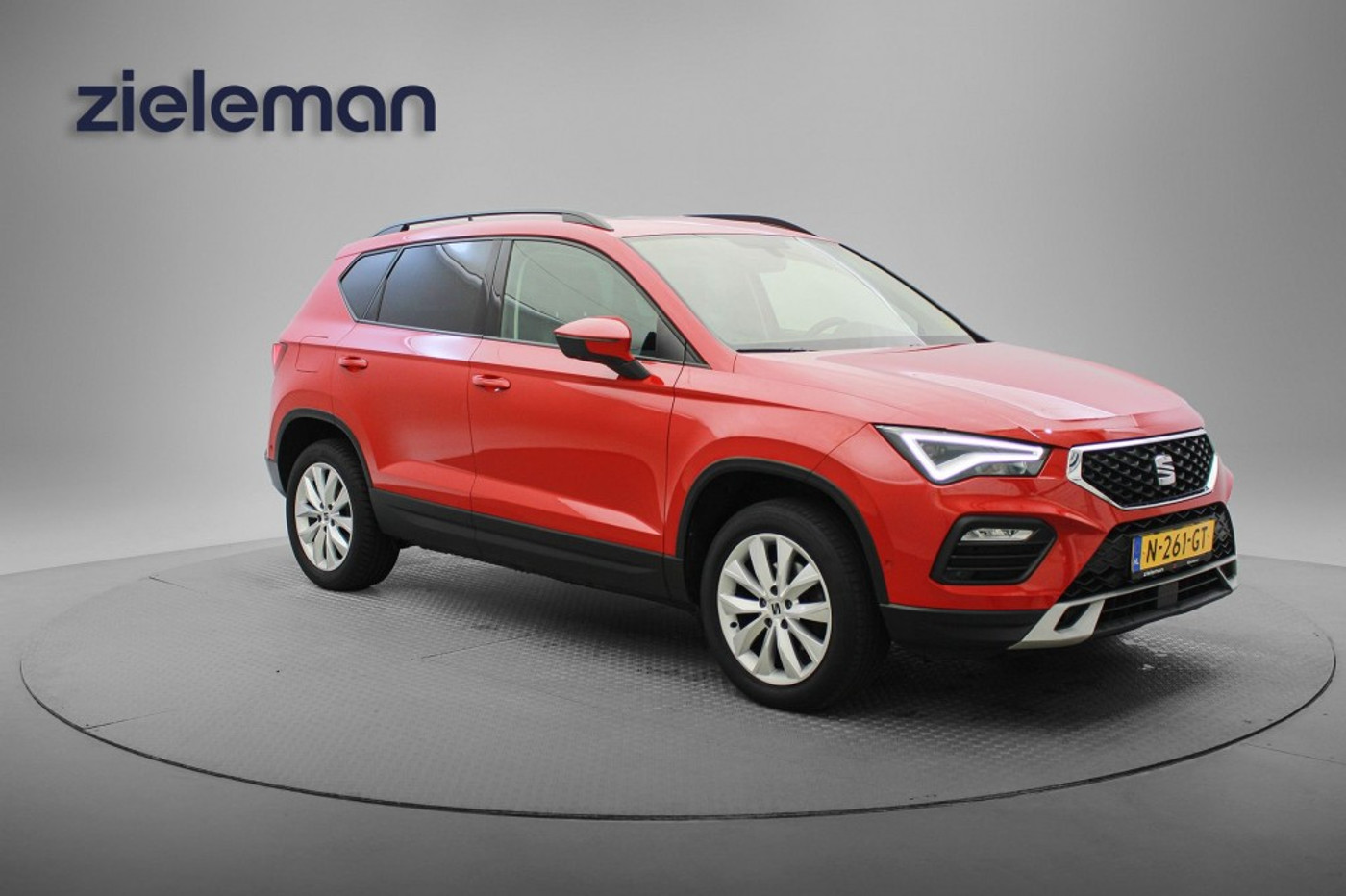 Seat Ateca 1.0 TSI Style Business Intense - Carplay, Panorama, Leer, Beats, Stoelverw. 2021 - voorkant