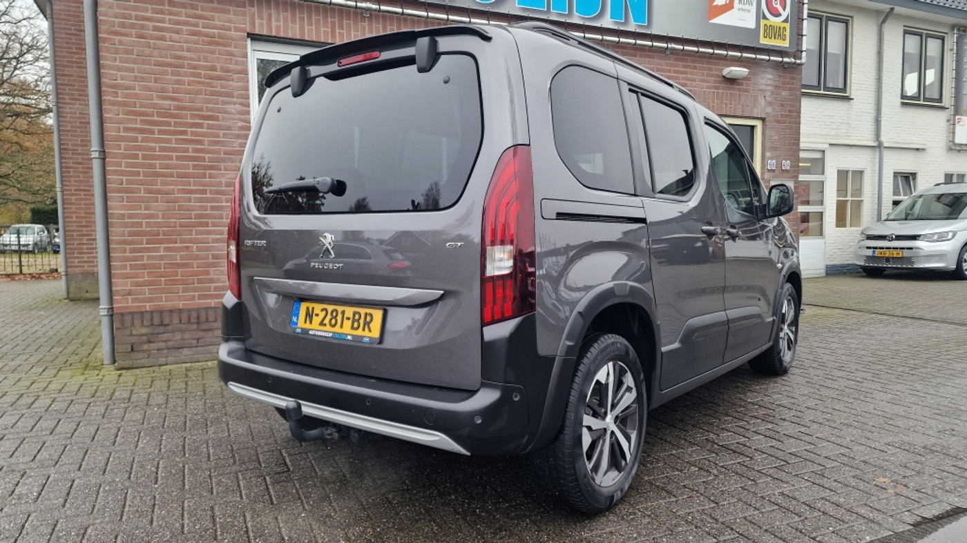 Foto van Peugeot Rifter