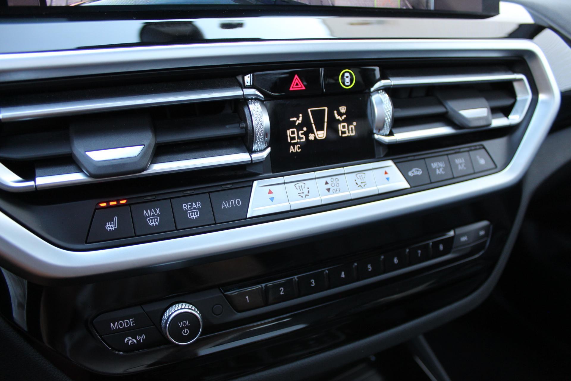 Foto van BMW Ix3