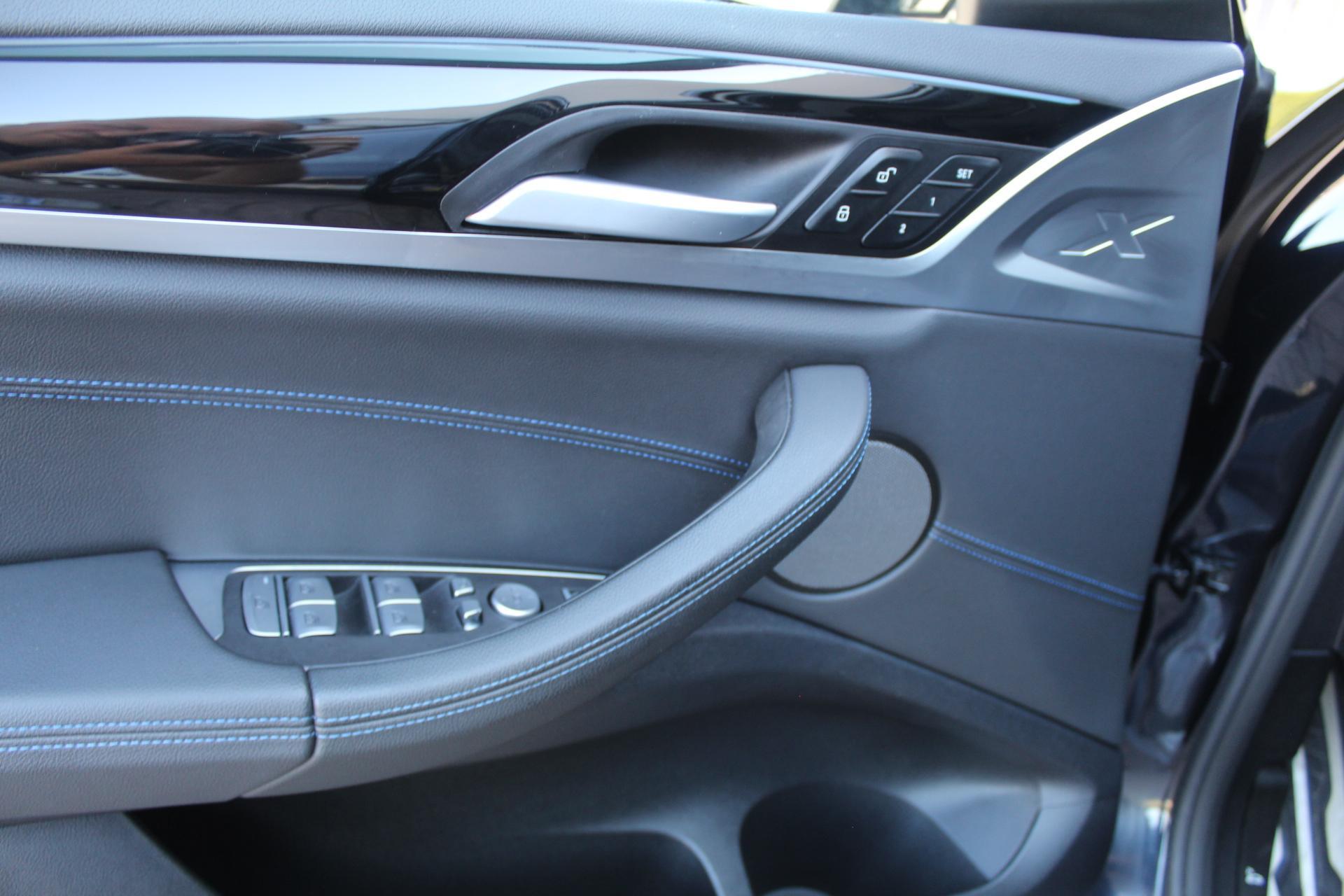 Foto van BMW Ix3