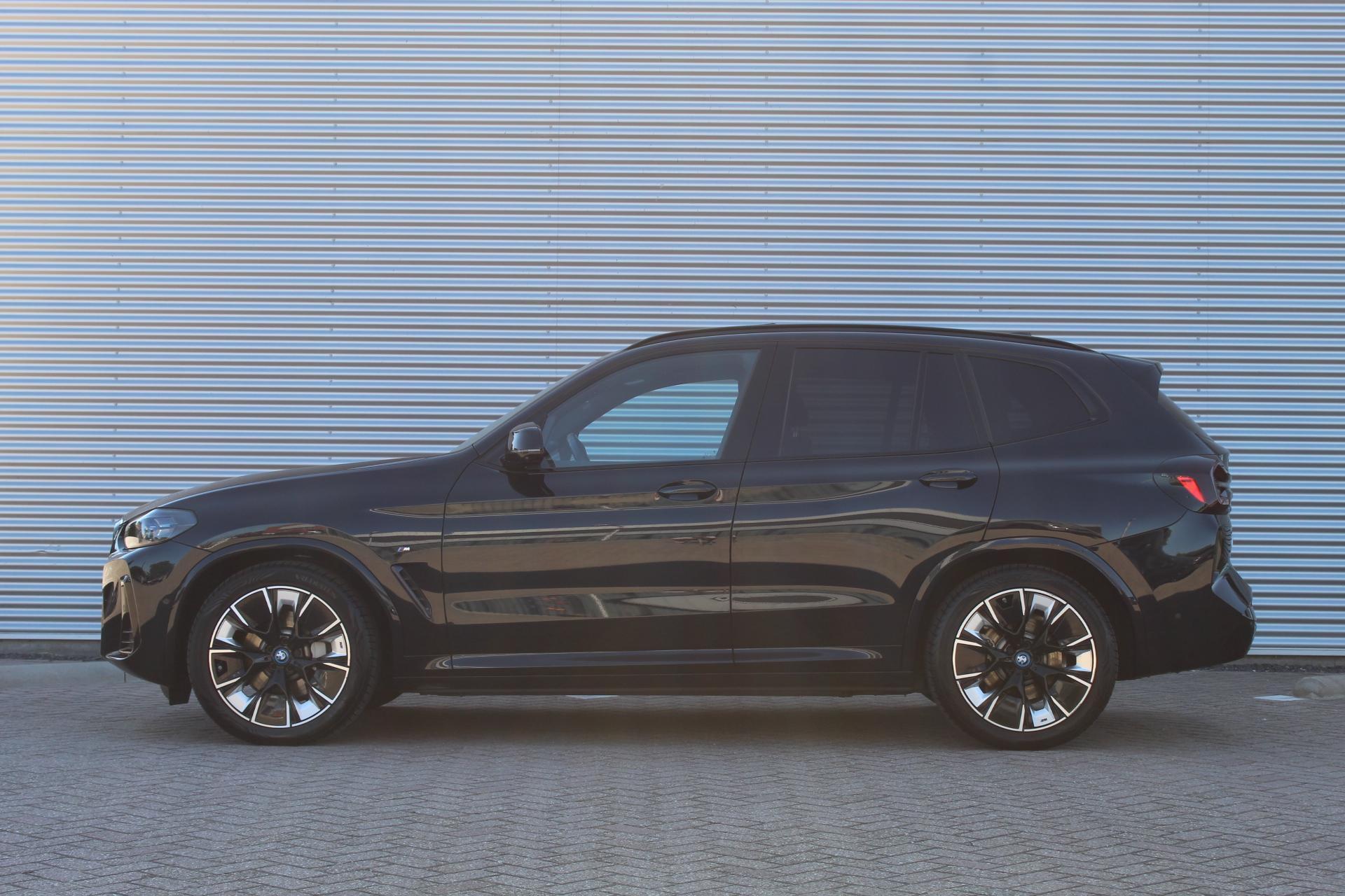 Foto van BMW Ix3
