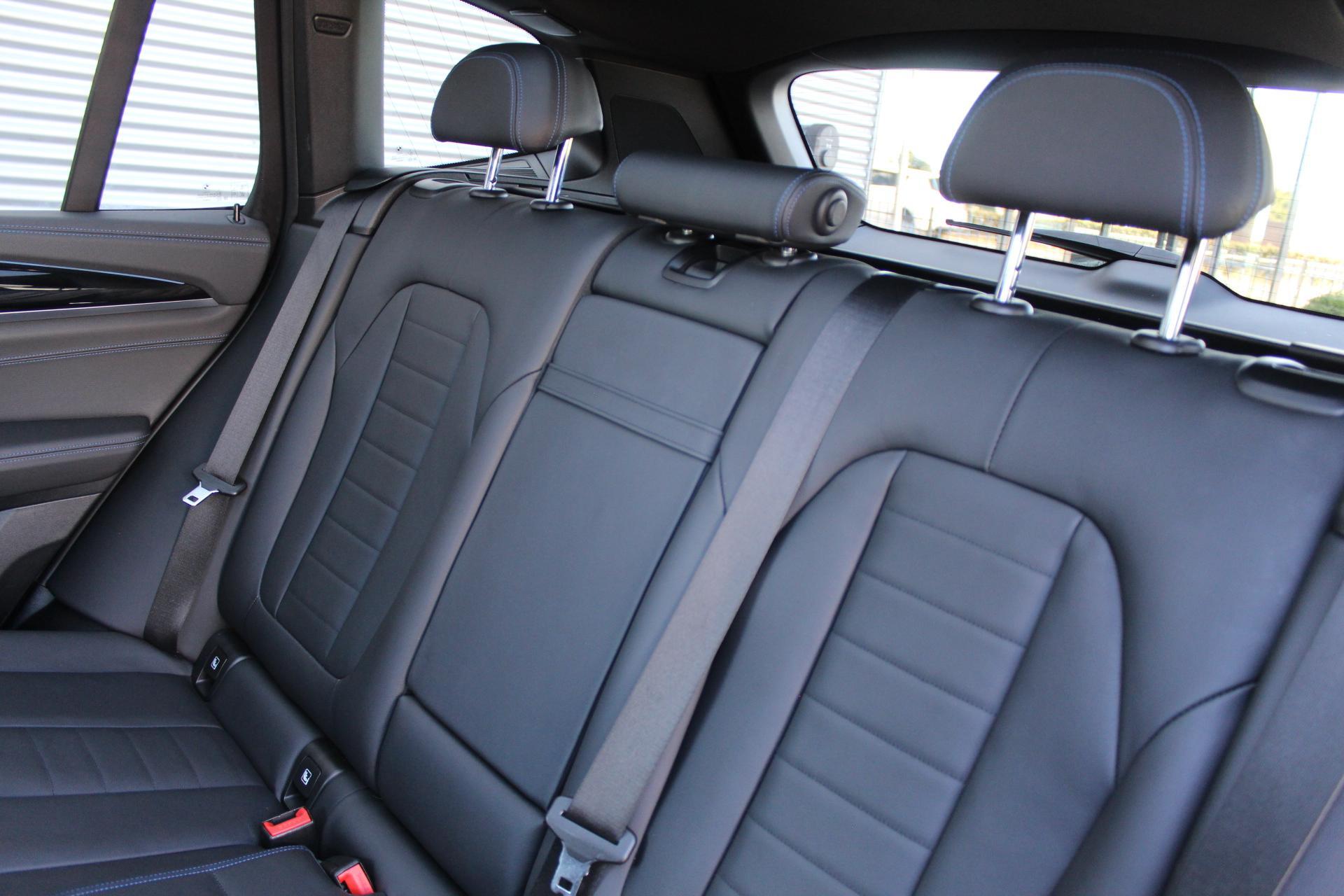 Foto van BMW Ix3