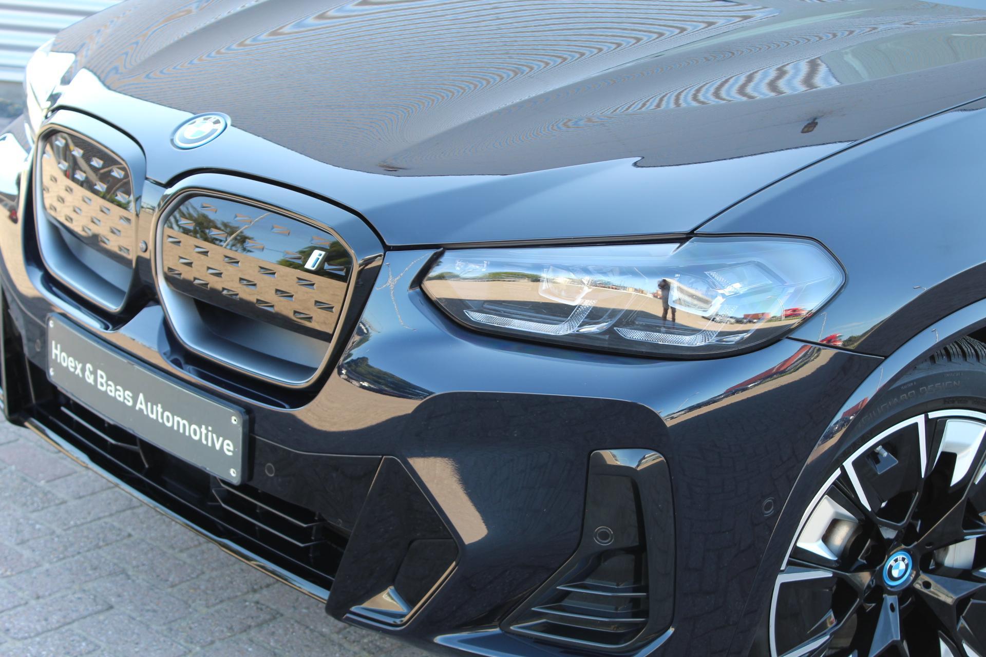 Foto van BMW Ix3
