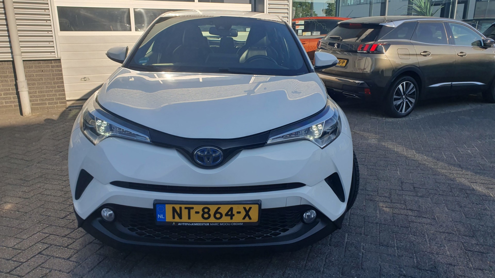 Foto van Toyota Toyota C-hr
