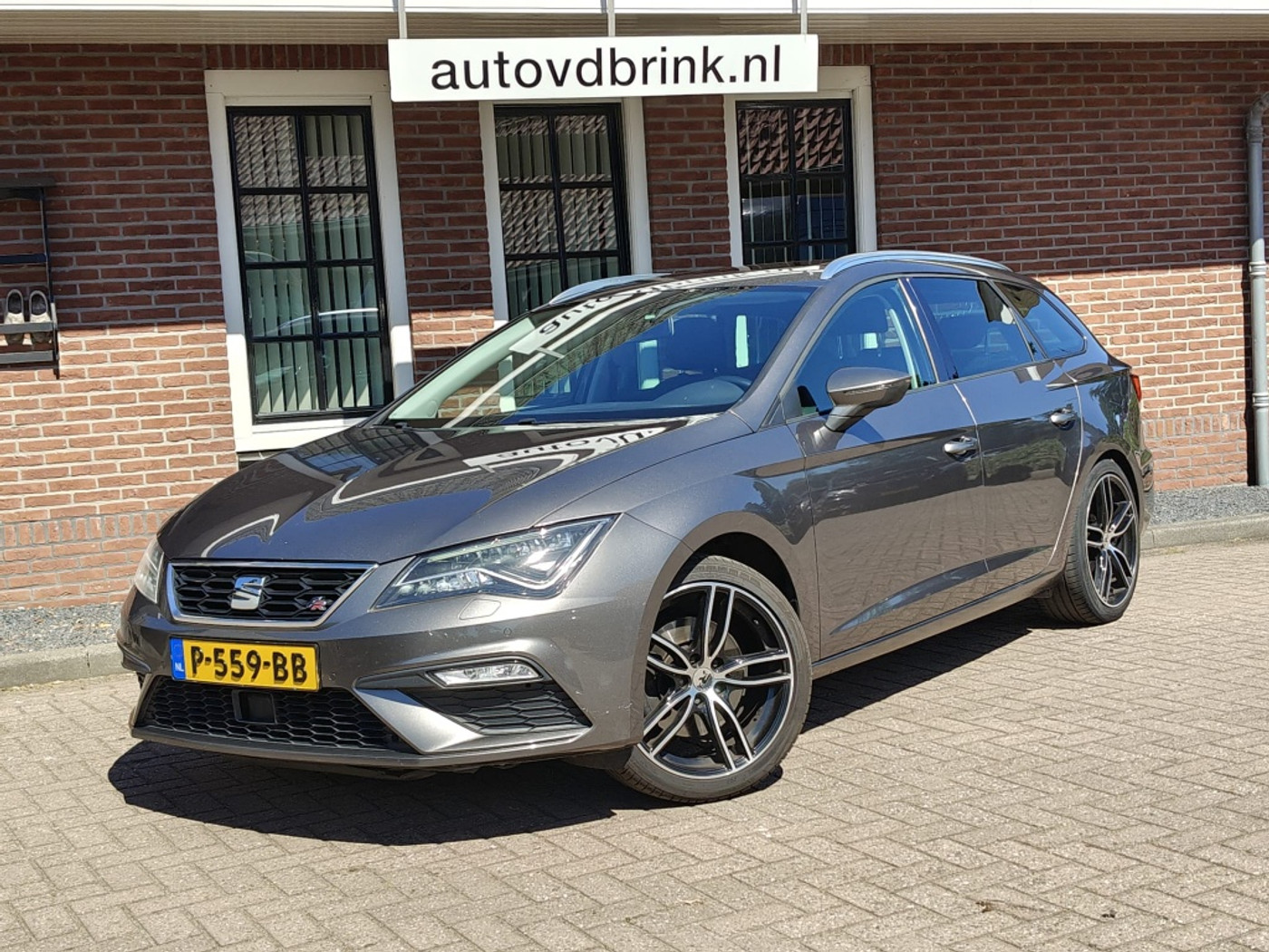 Seat Leon ST 1.8 TSI FR BnsI. 2017 - voorkant