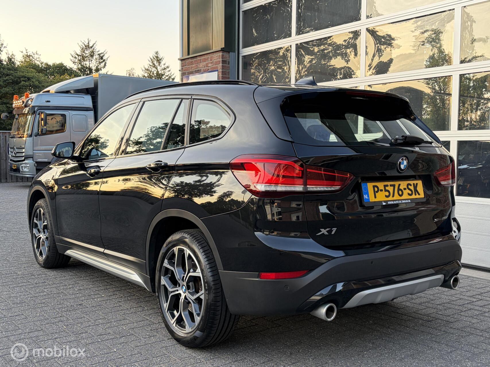 Foto van BMW X1 Sdrive20i