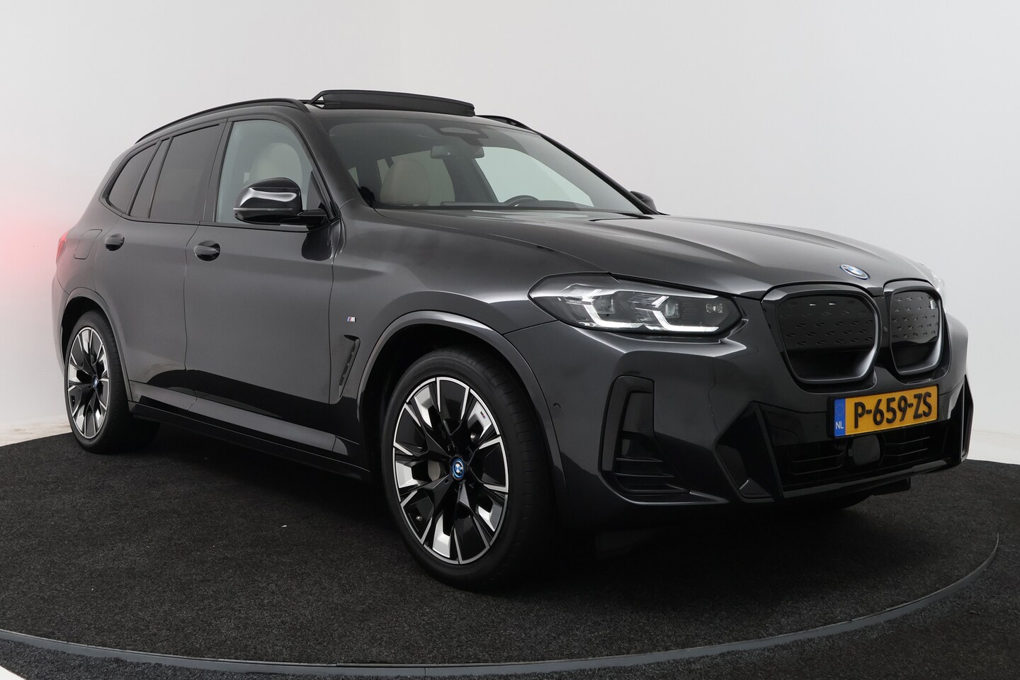 Foto van BMW Ix3