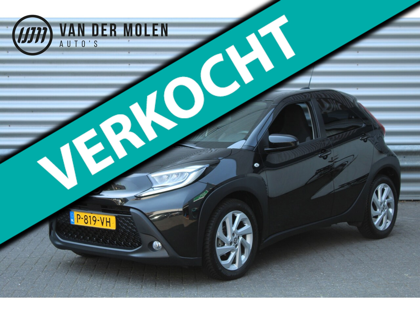 Toyota Aygo X X 1.0 VVT-i 72pk MT-First NL-Auto NAP 2022 - voorkant