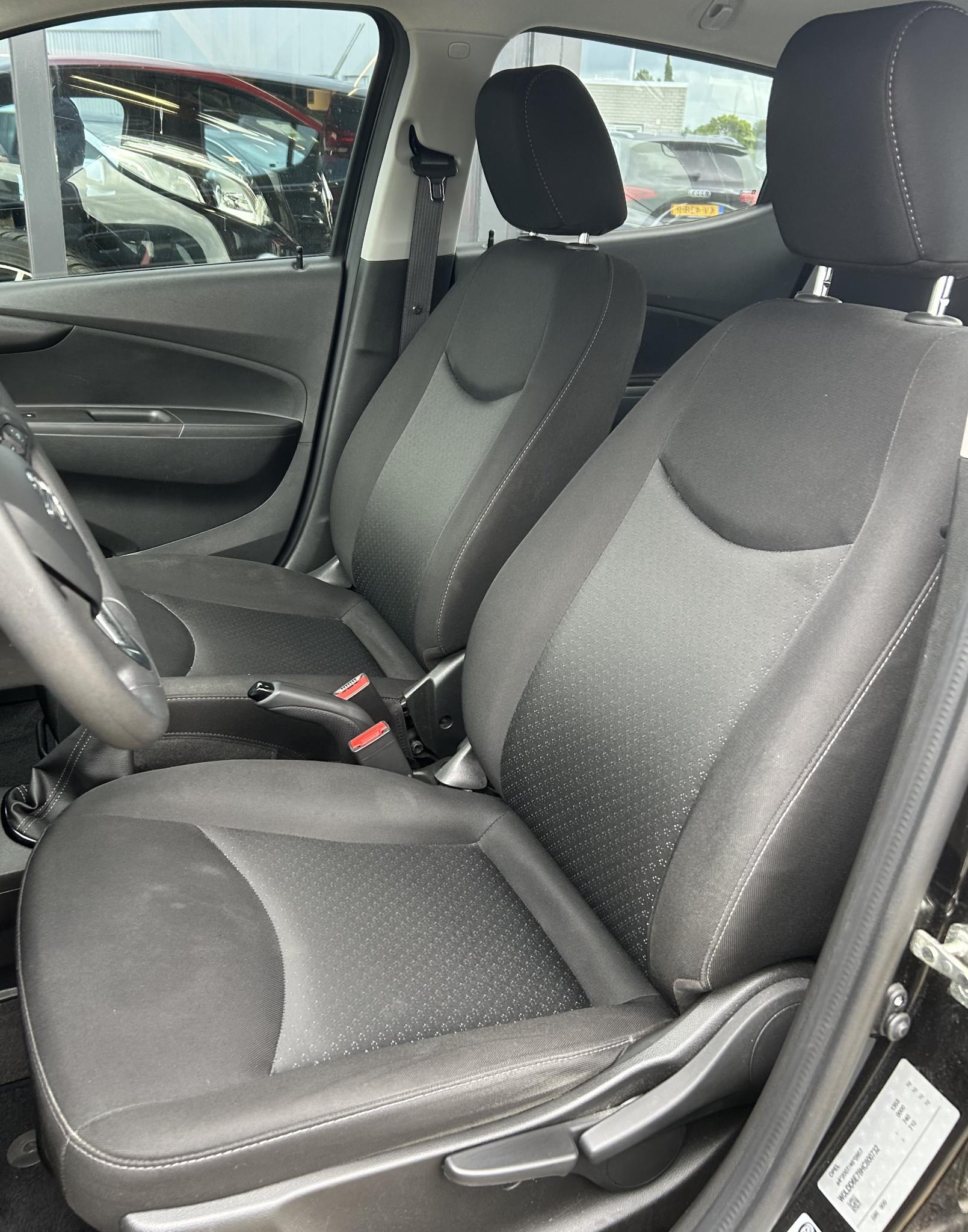 Foto van Opel Karl / Viva