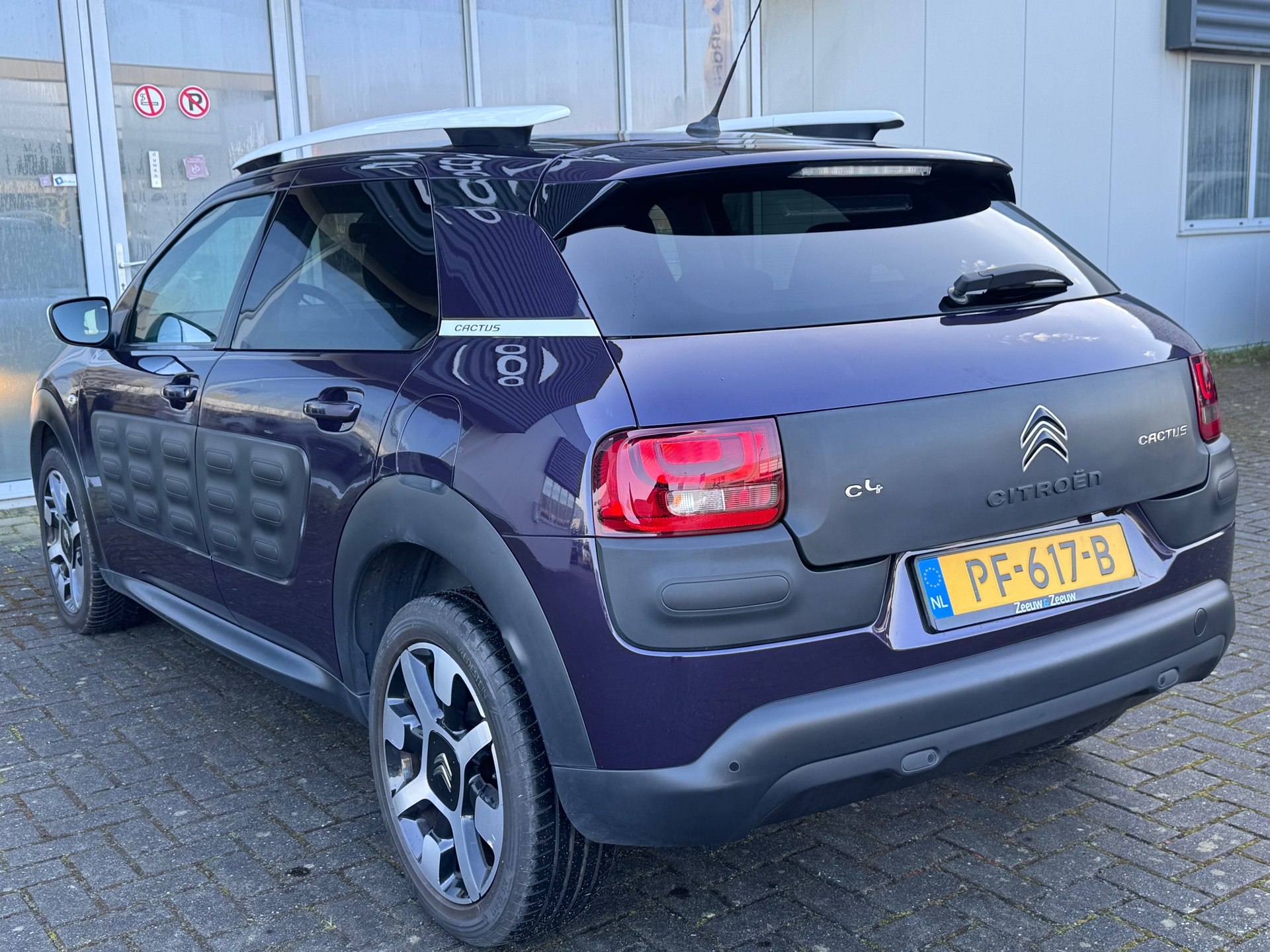 Foto van Citroen C4 Cactus