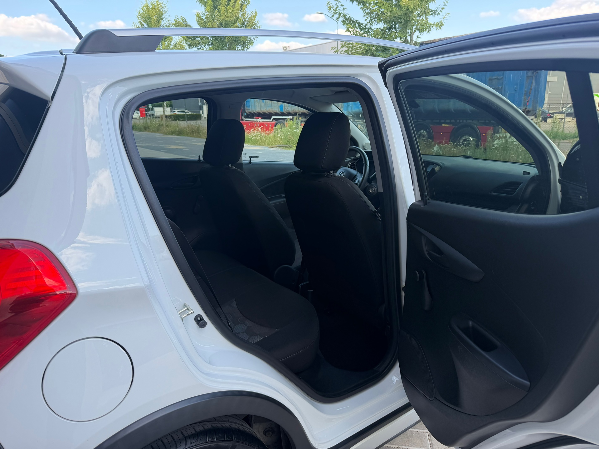 Foto van Opel Karl Rocks