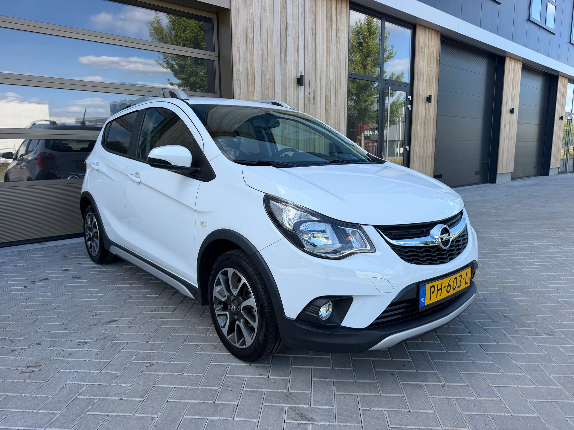 Foto van Opel Karl Rocks