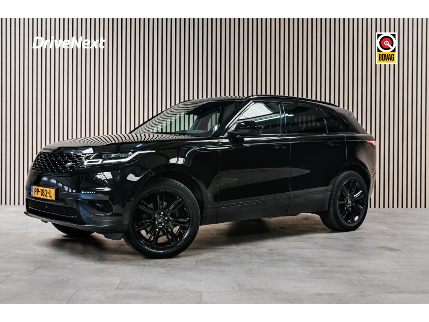 Land Rover Range Rover Velar 2.0 T. AWD P250 | PANO | STOELVERWARMING | MERIDAN 2017 - voorkant