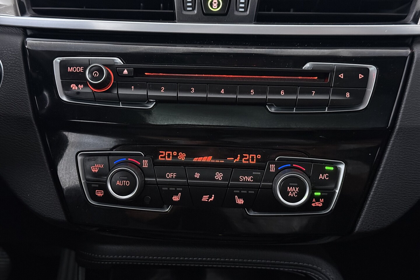 Foto van BMW X1 Xdrive20i