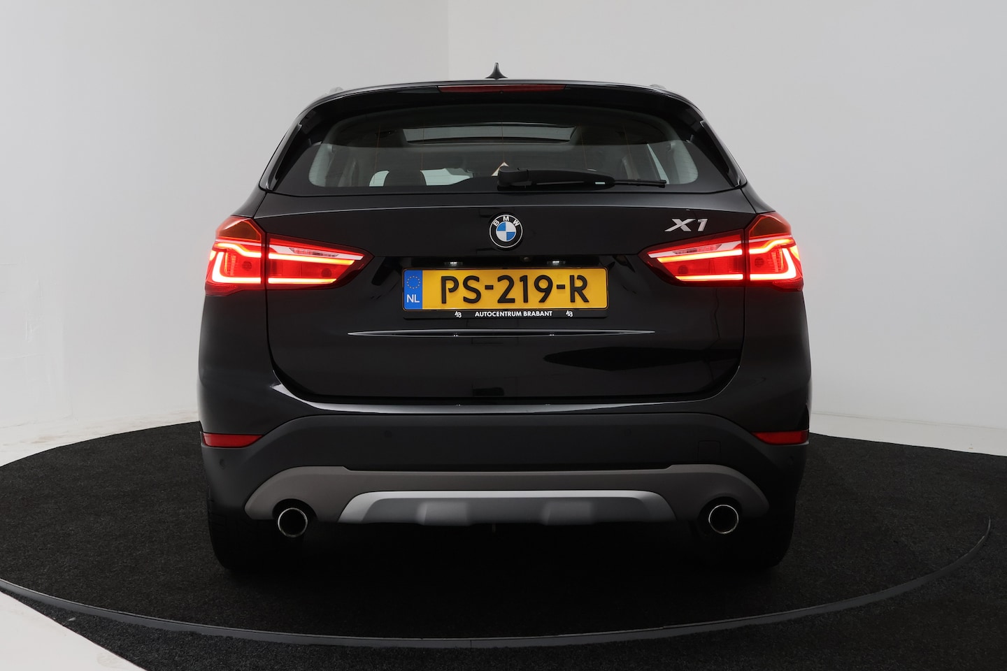 Foto van BMW X1 Xdrive20i