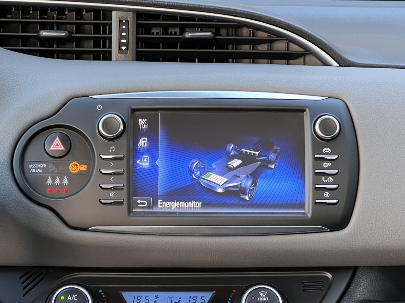 Foto van Toyota Toyota Yaris Hybrid