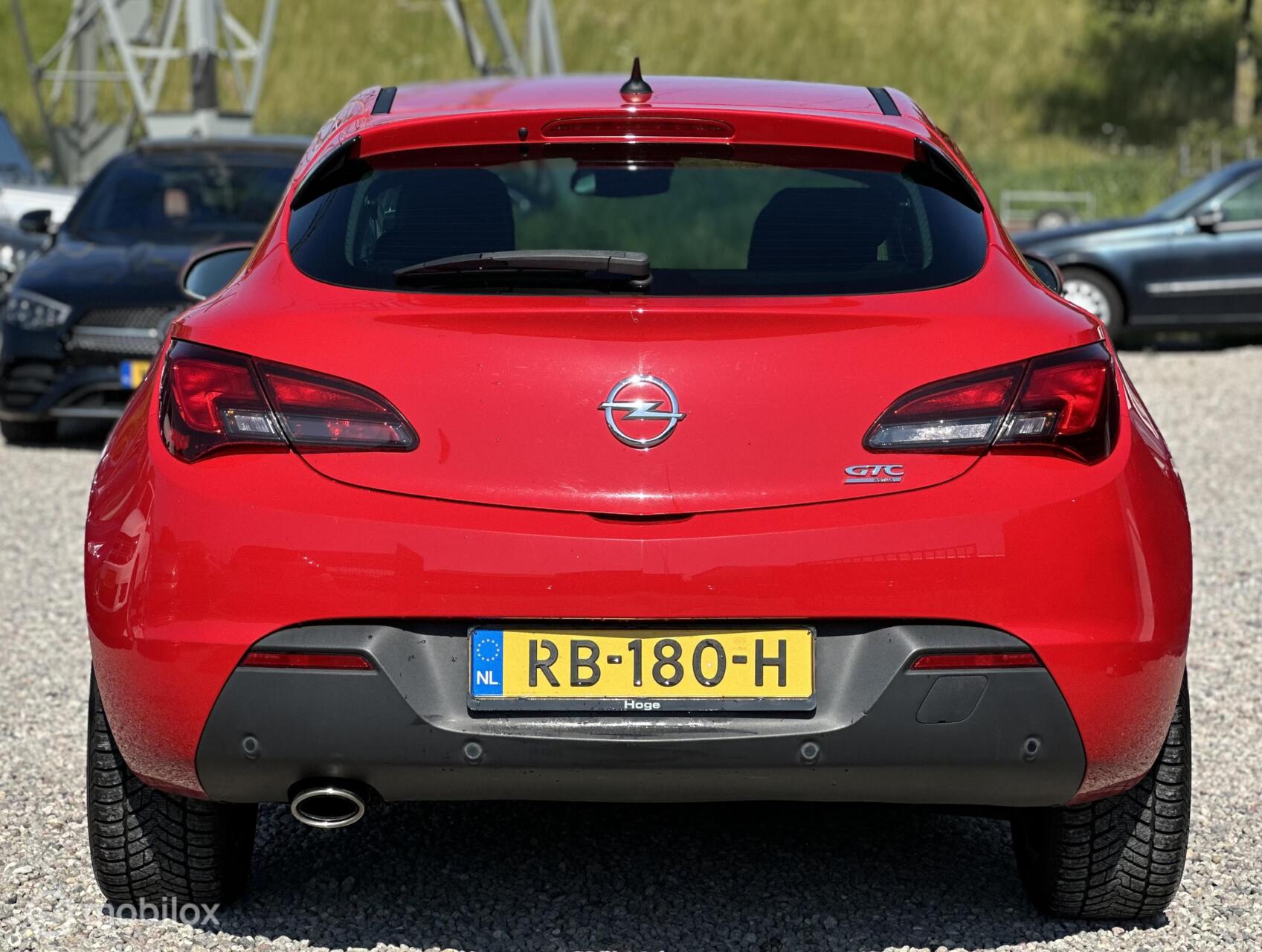 Foto van Opel Astra GTC
