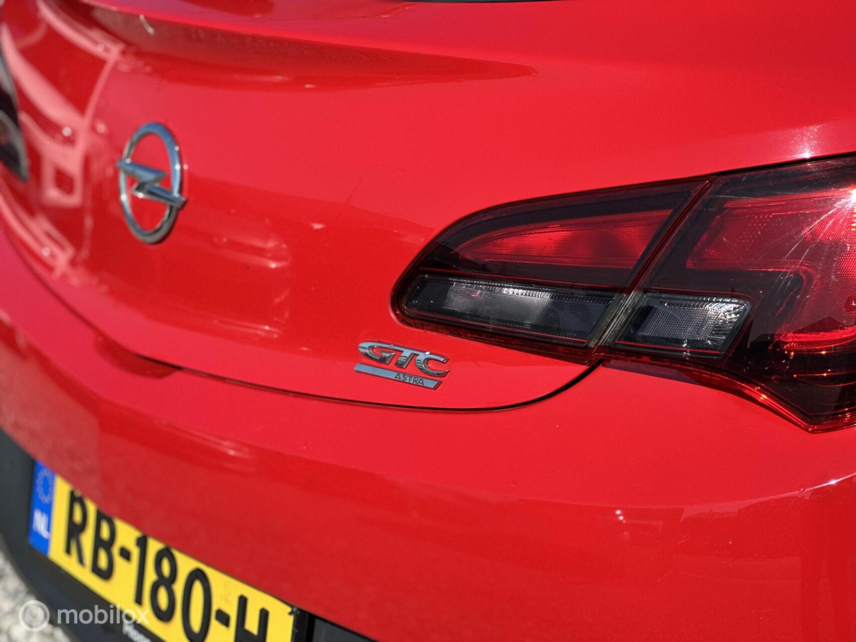 Foto van Opel Astra GTC