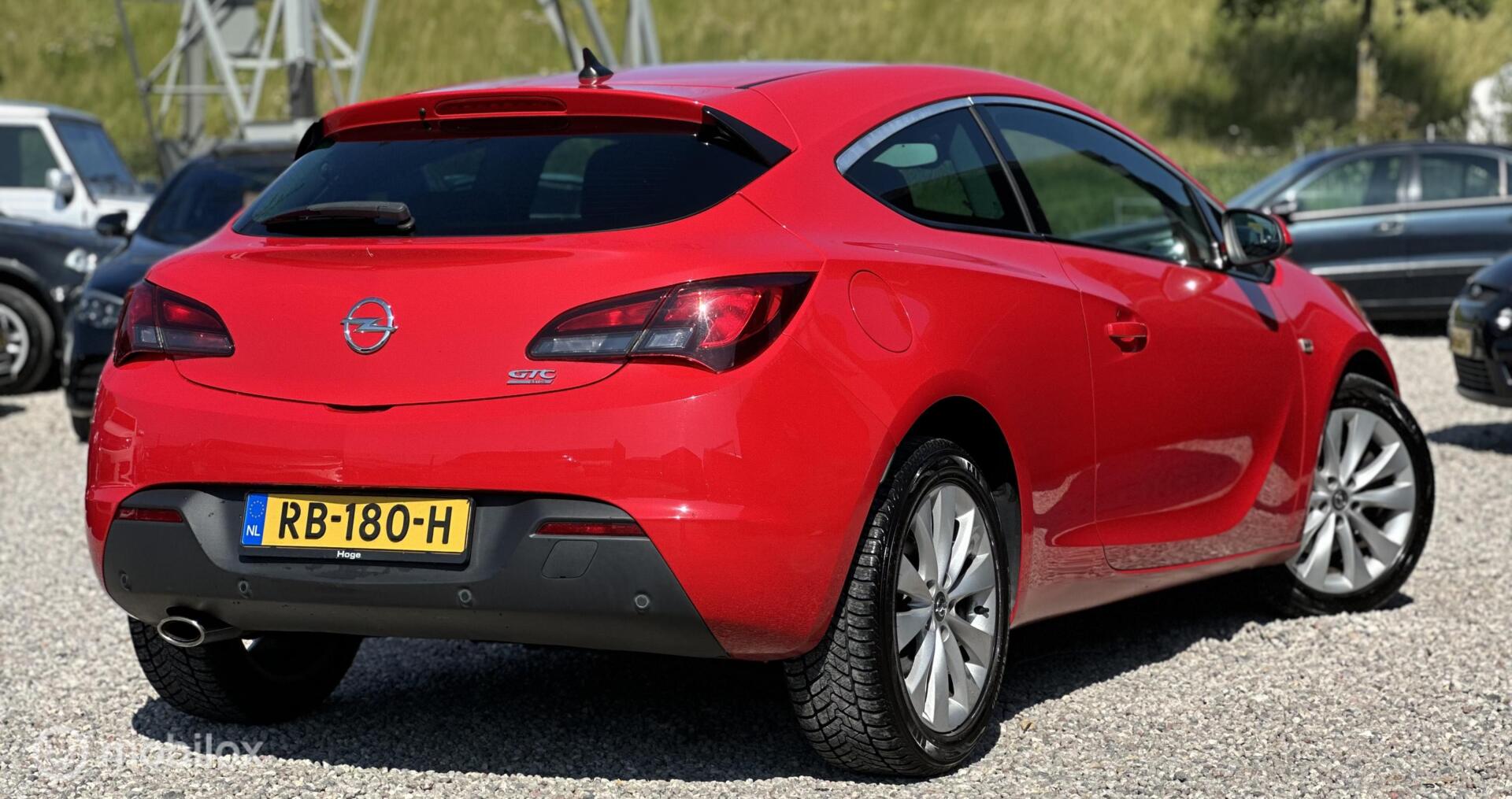 Foto van Opel Astra GTC