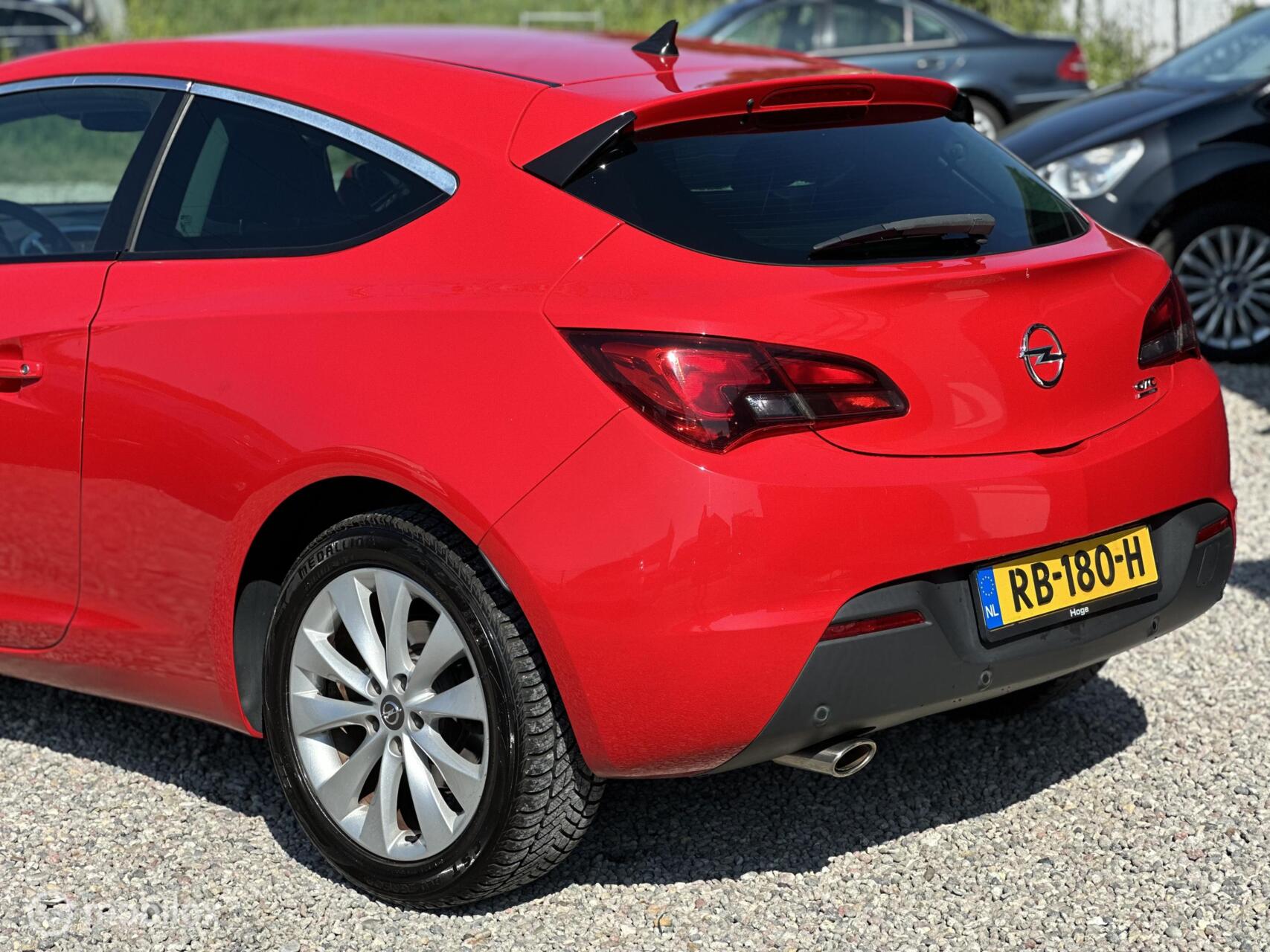 Foto van Opel Astra GTC