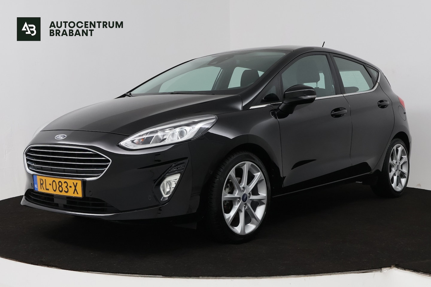Ford Fiesta 1.0 EcoBoost Titanium (ACHTERUITRIJCAMERA, CRUISE CONTROL ADAPTIEF, NAVIGATIE, PARKEERSENSOREN) 2018 - voorkant