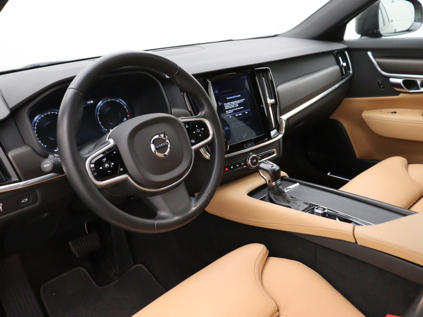 Foto van Volvo V90 Cross Country