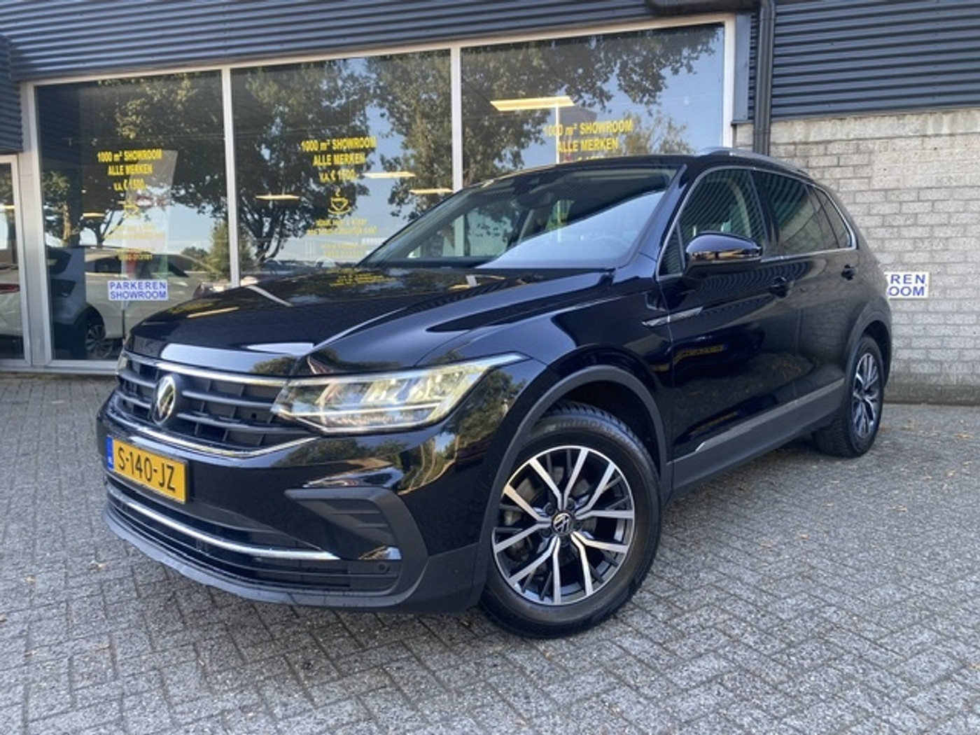 Volkswagen Tiguan 1.5 TSI Life Business 2023 - voorkant