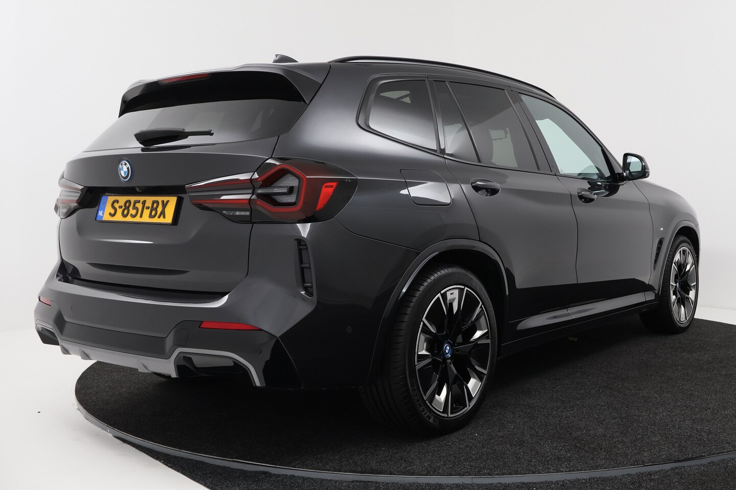 Foto van BMW Ix3
