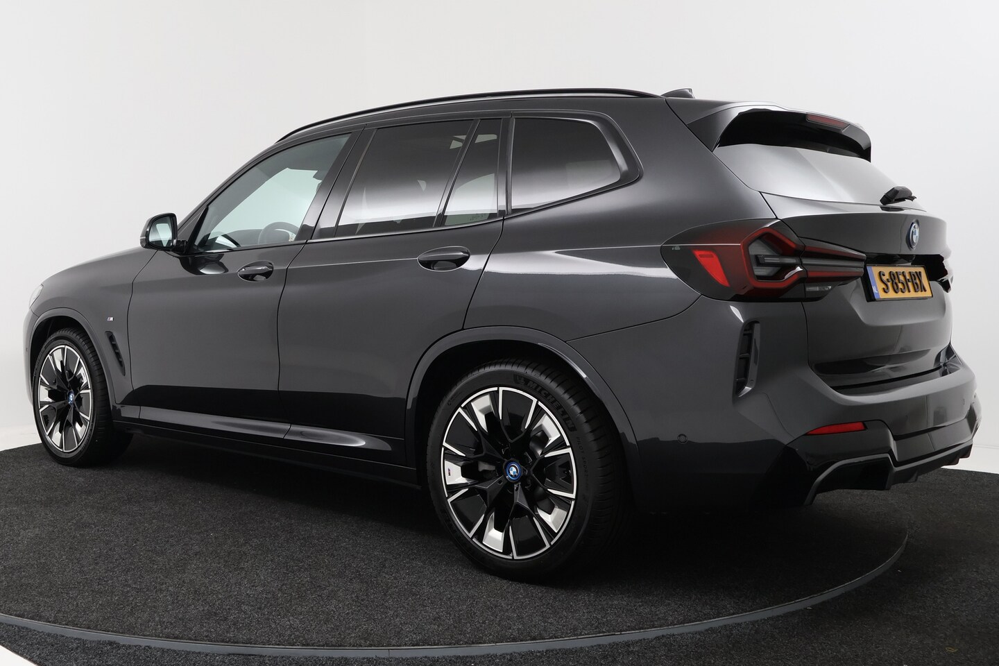Foto van BMW Ix3