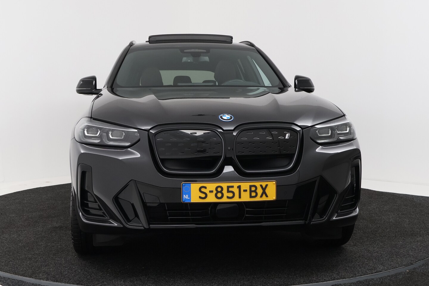 Foto van BMW Ix3