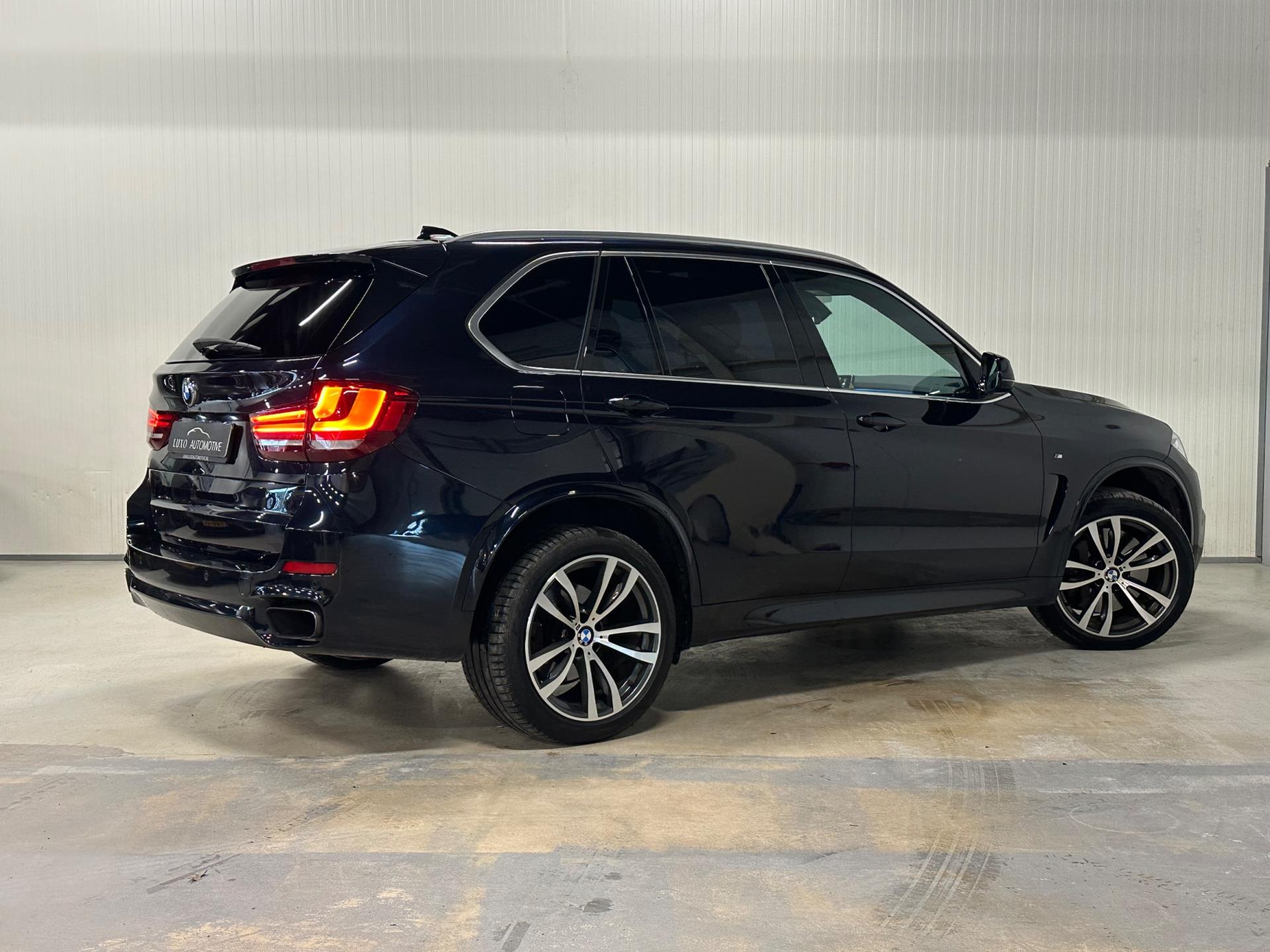 Foto van BMW X5 Xdrive50i