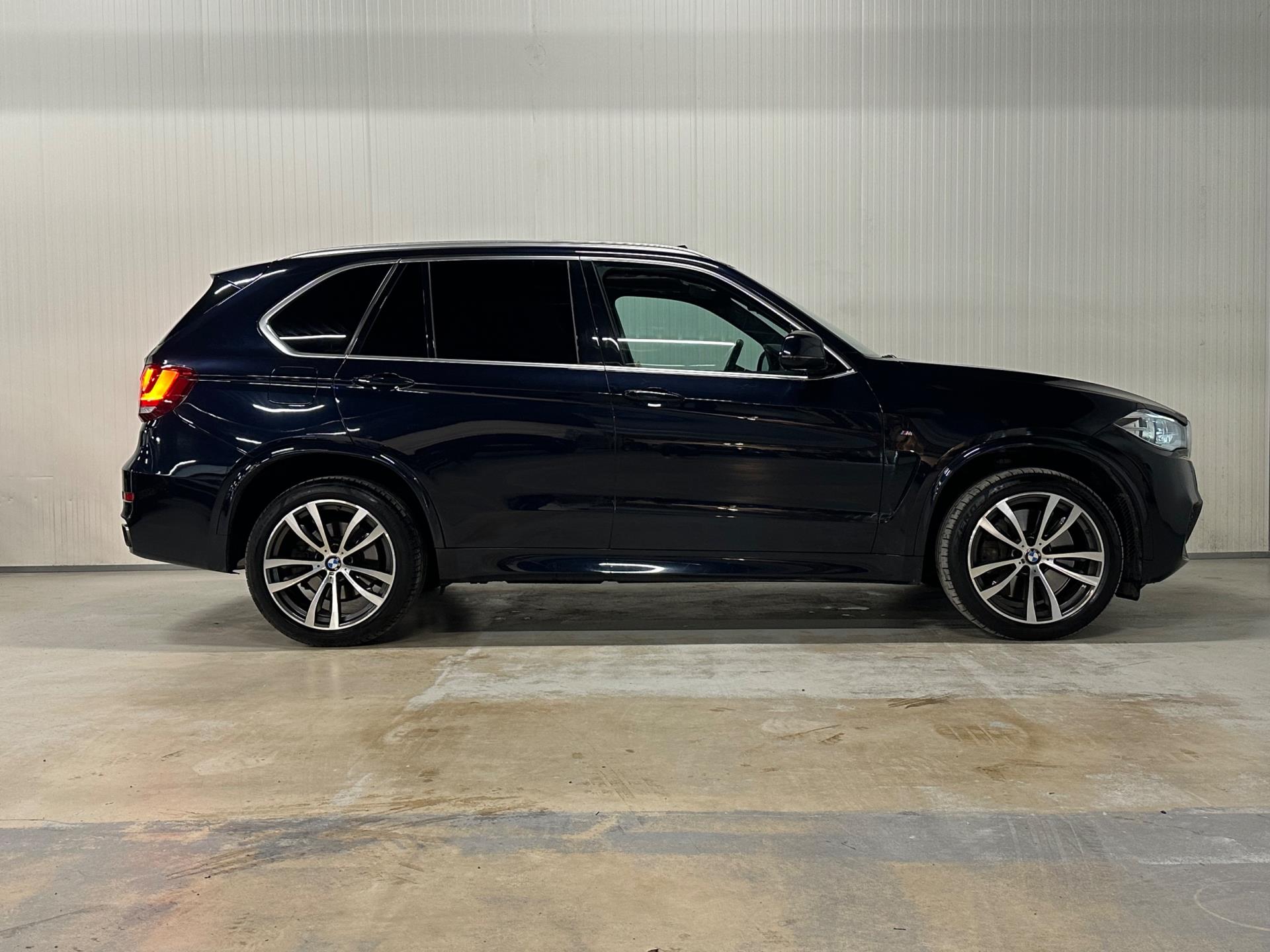 Foto van BMW X5 Xdrive50i