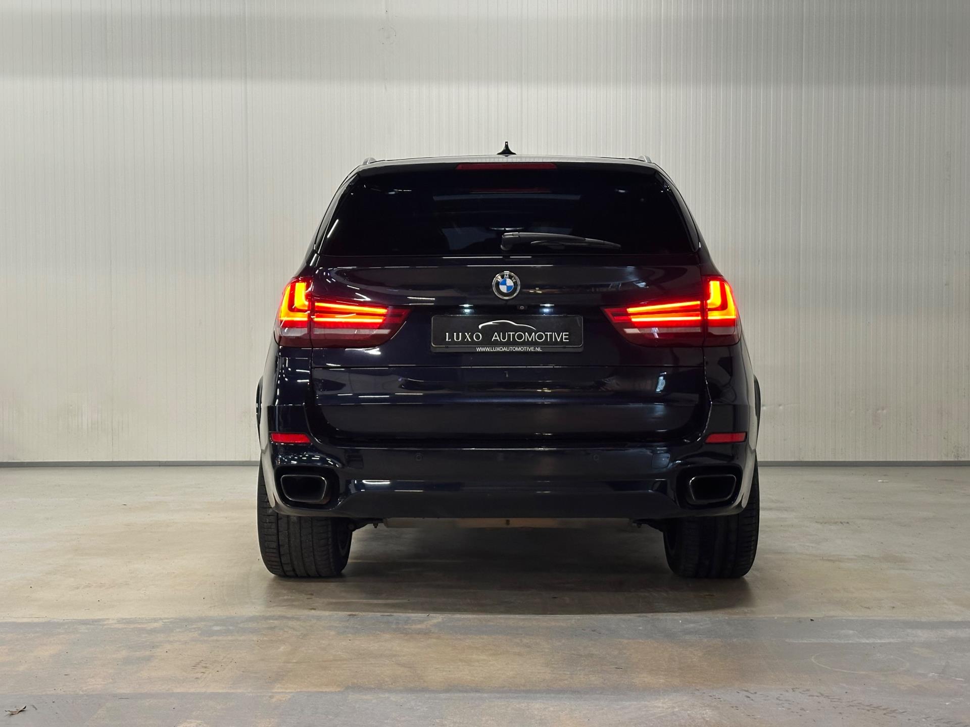 Foto van BMW X5 Xdrive50i