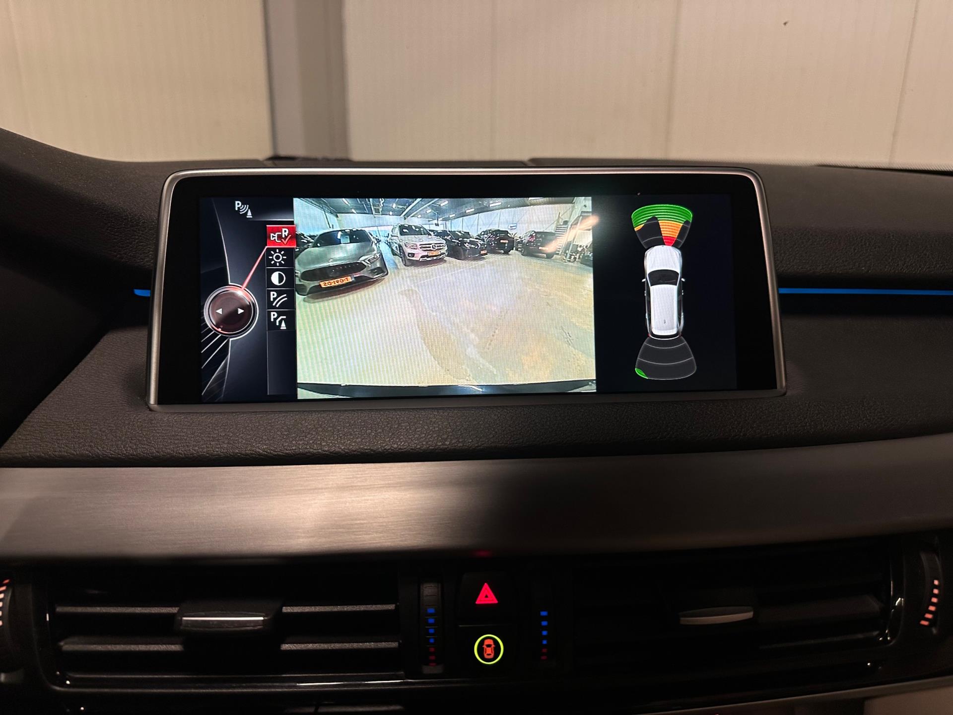 Foto van BMW X5 Xdrive50i