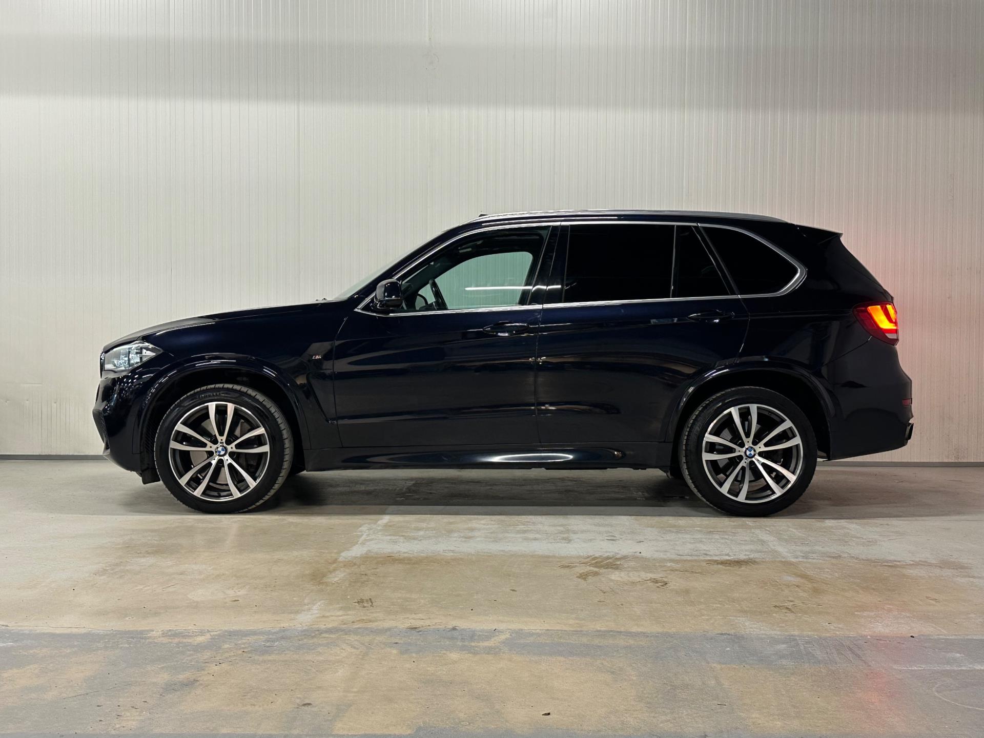 Foto van BMW X5 Xdrive50i