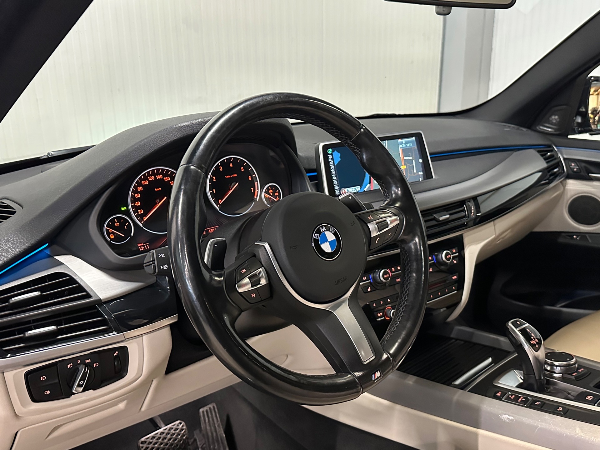Foto van BMW X5 Xdrive50i