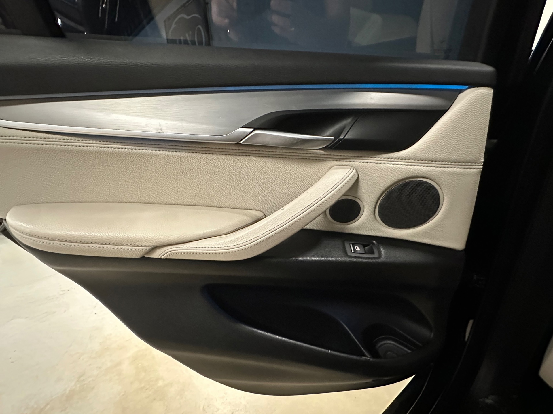 Foto van BMW X5 Xdrive50i