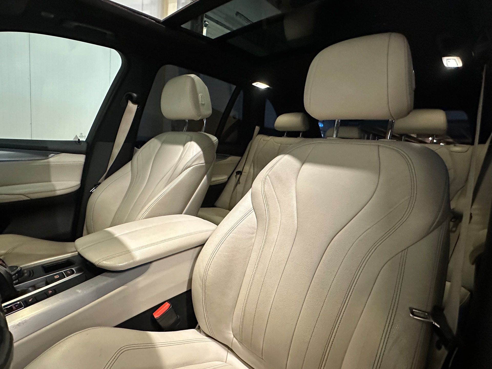 Foto van BMW X5 Xdrive50i
