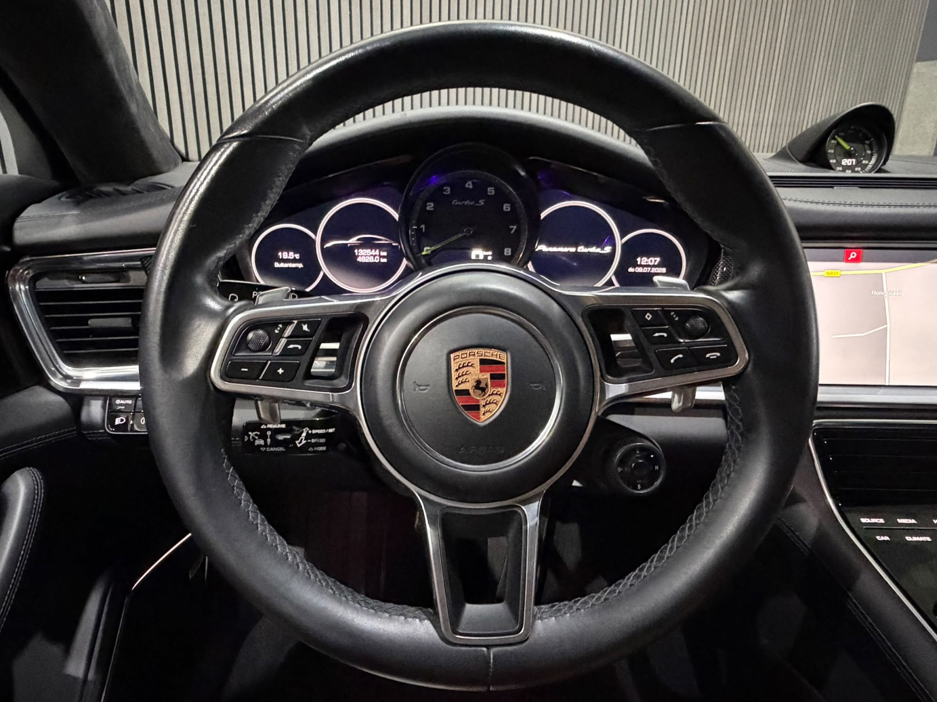 Foto van Porsche Panamera Turbo S E-hybrid