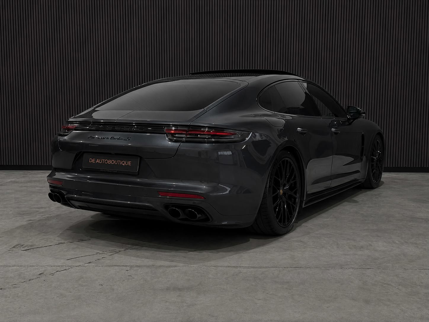 Foto van Porsche Panamera Turbo S E-hybrid