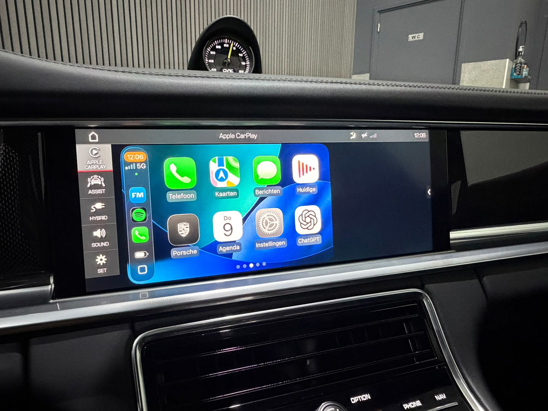 Foto van Porsche Panamera Turbo S E-hybrid