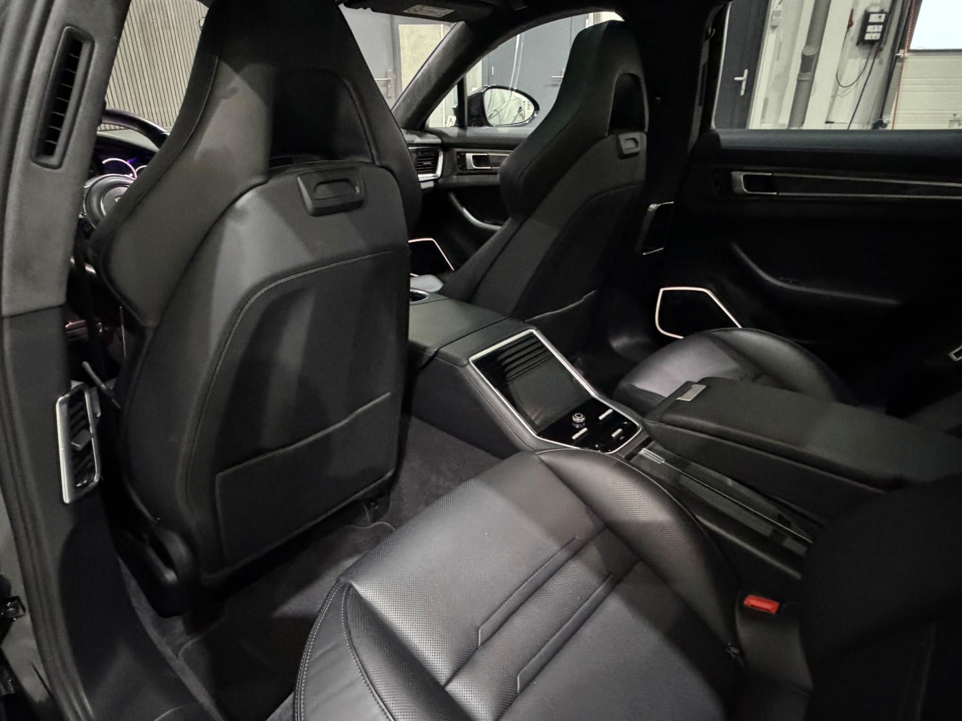 Foto van Porsche Panamera Turbo S E-hybrid