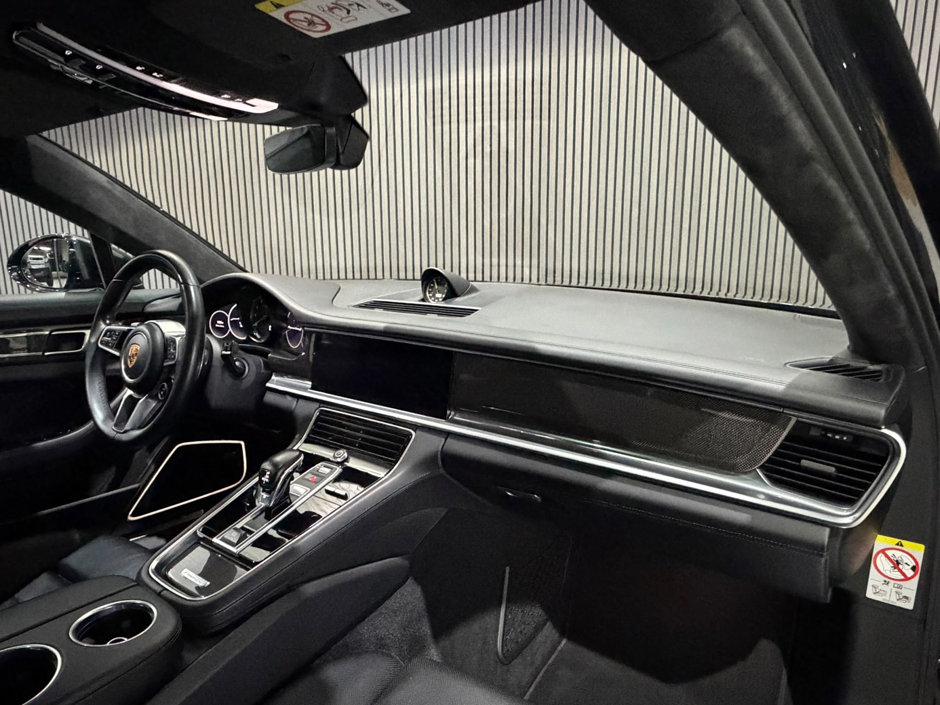Foto van Porsche Panamera Turbo S E-hybrid